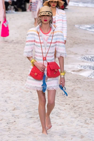 Look 23